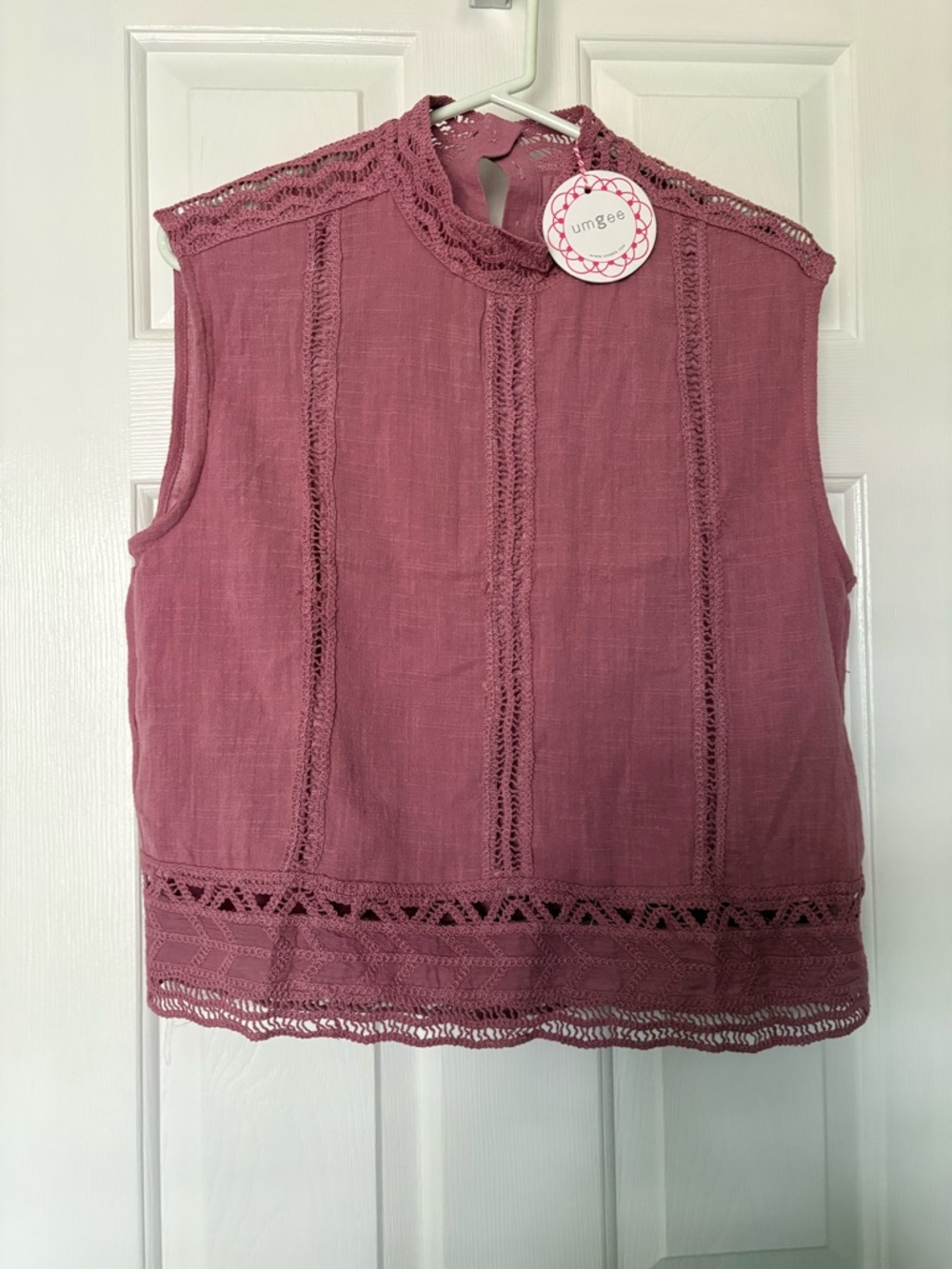 Umgee Dusty Rose Crochet-Trim Mock Neck Sleeveless Top NWT
